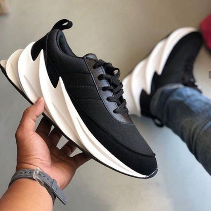 Men's Black sports shoes